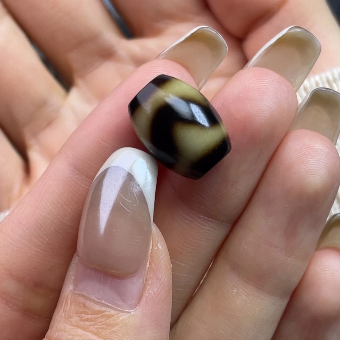 玛瑙/玉髓未镶嵌珠宝半成品?**?