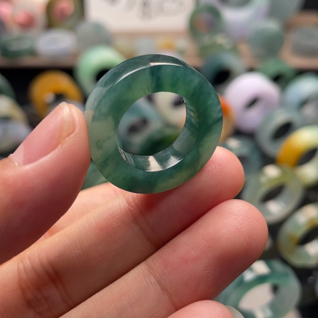 定制翡翠未镶嵌  冰波绿（包容 漏王）