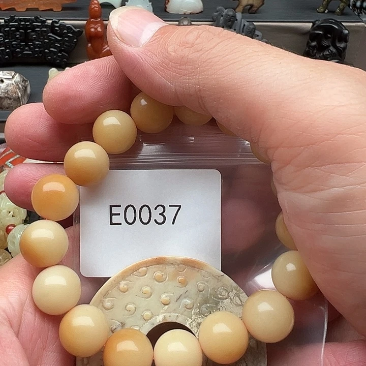指***王手串菩提根/象牙果