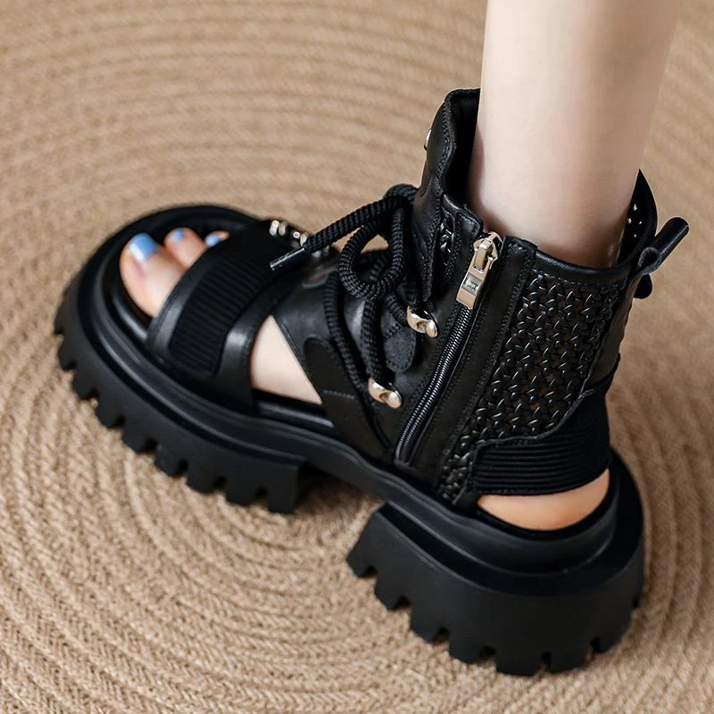 街头时尚真皮马丁靴女夏季爆款2025新款镂空短靴显瘦罗马厚底凉鞋