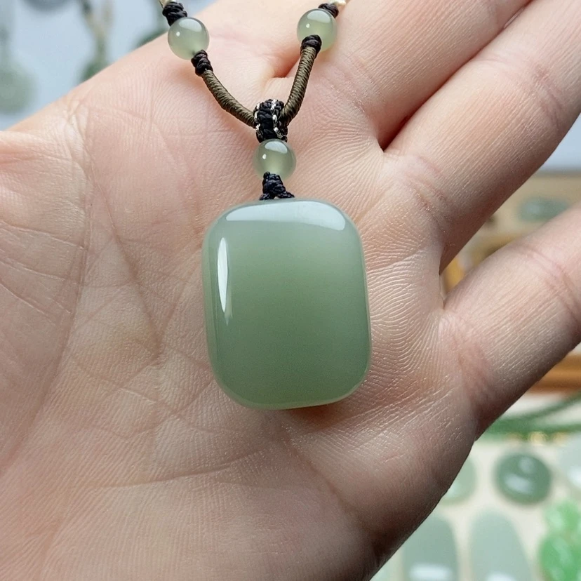 【闪购商品】颈饰未镶嵌和田玉