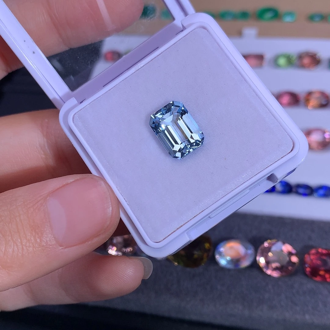 海蓝宝石笔搁未镶嵌4.04ct