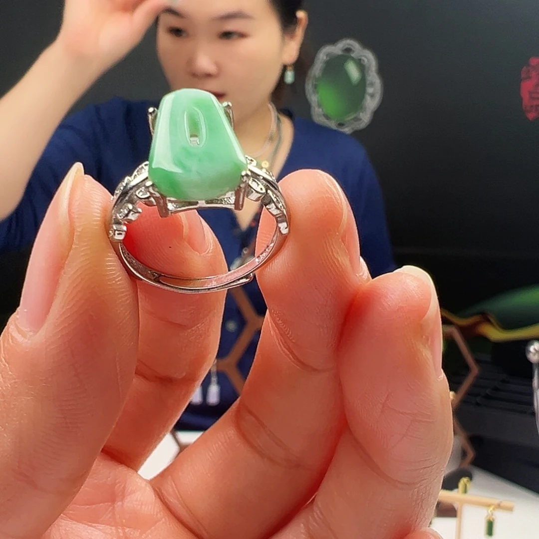 银S925镶嵌翡翠耳饰