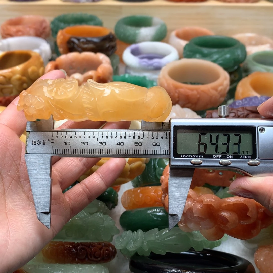 未镶嵌手镯石英质玉