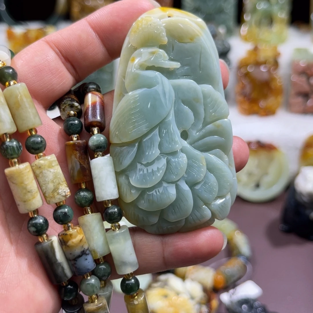 未镶嵌蛇纹石玉颈饰