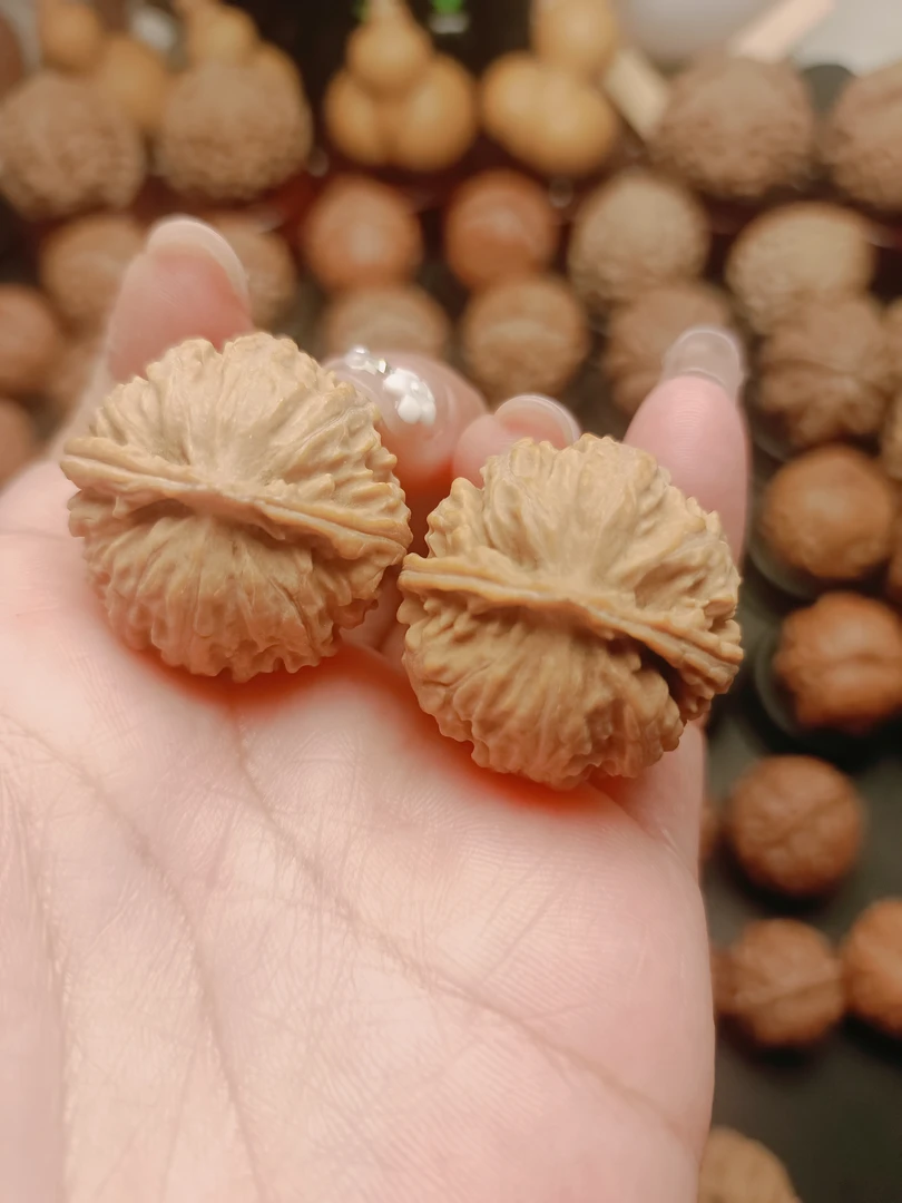 磨盘～矮桩闷尖麦穗纹米字平底元气门野生楸子文玩核桃