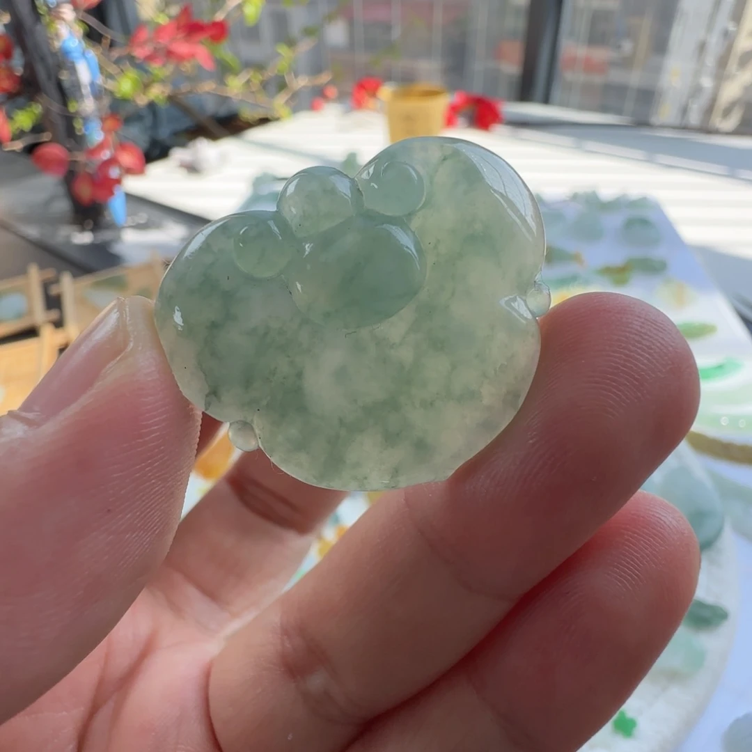 定制翡翠未镶嵌熊*定制翡翠毛货不退不换