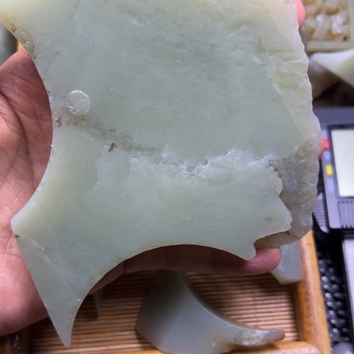 和田玉未镶嵌珠宝半成品