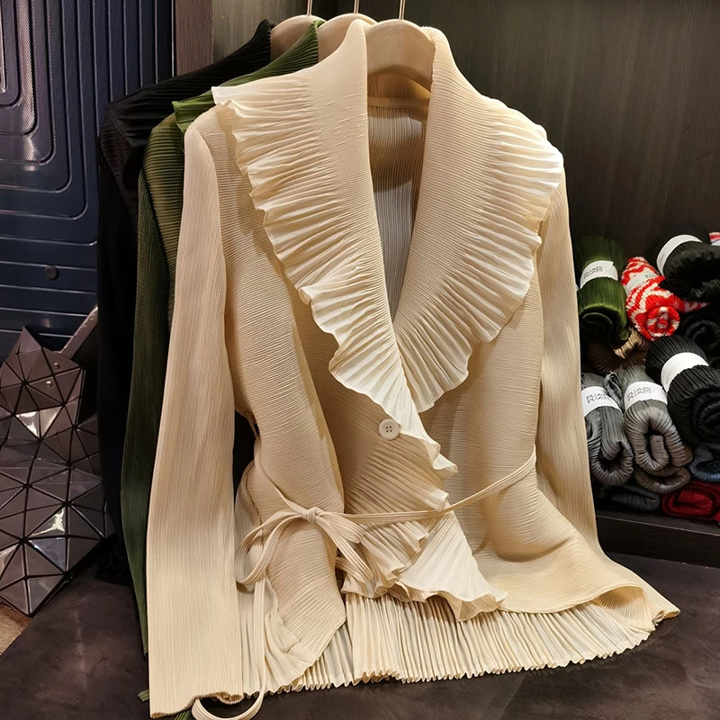 三宅高级感荷叶边翻领宽松细带外套女