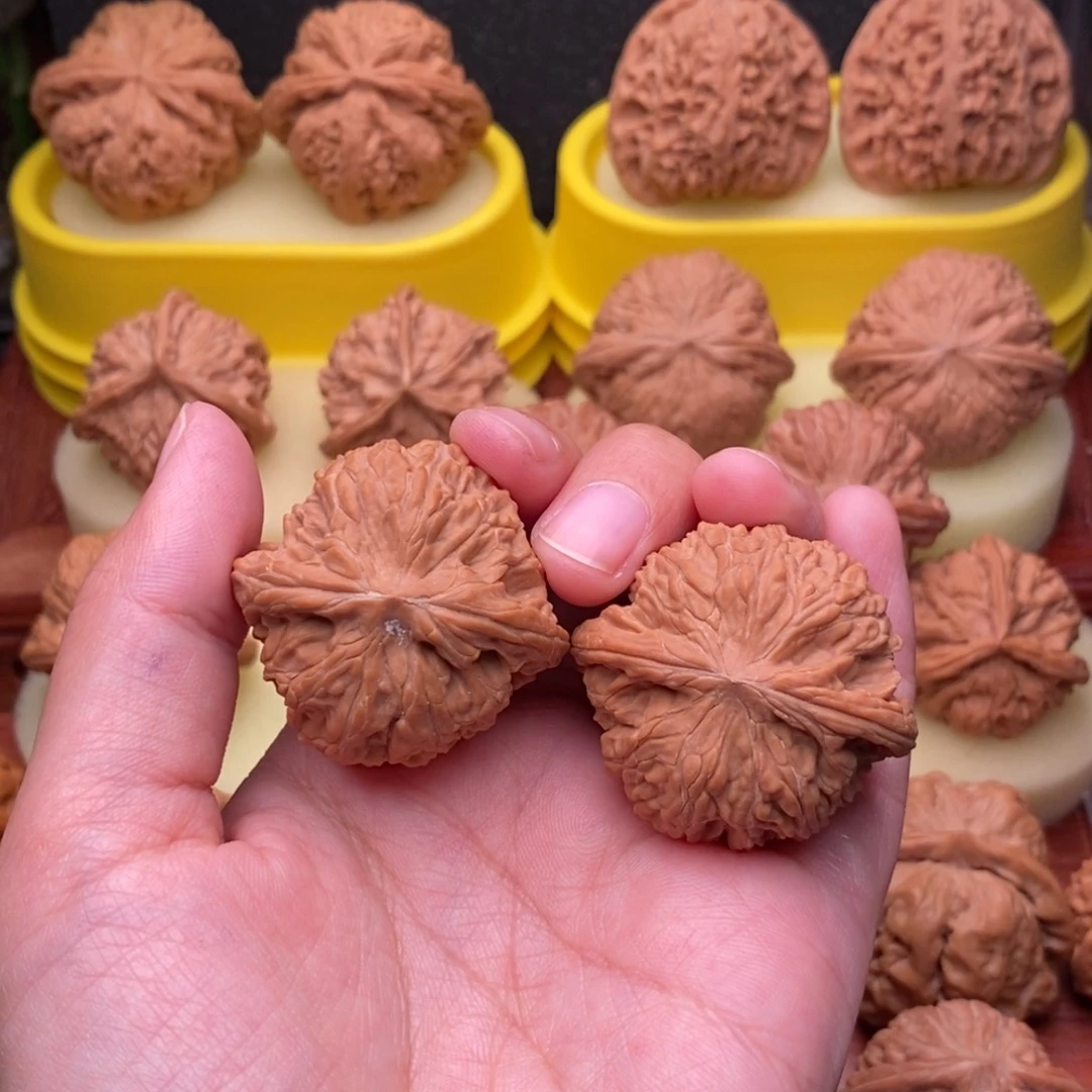 把件文玩核桃h*ᐝ37“野生”红皮正磨