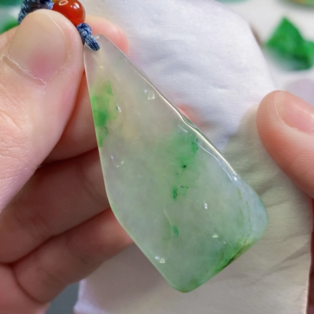 【闪购商品】翡翠吊坠(不含链)未镶嵌8732