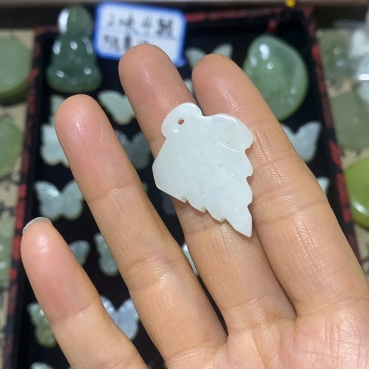 蛇纹石玉未镶嵌天然岫玉