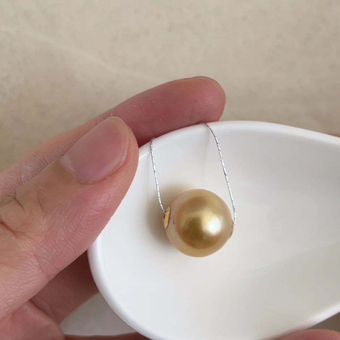 18K金镶嵌颈饰海水珍珠13.5mm