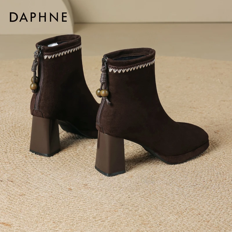 达芙妮新款高跟短靴女款2025秋季方头百搭时尚后拉链英伦风瘦瘦靴
