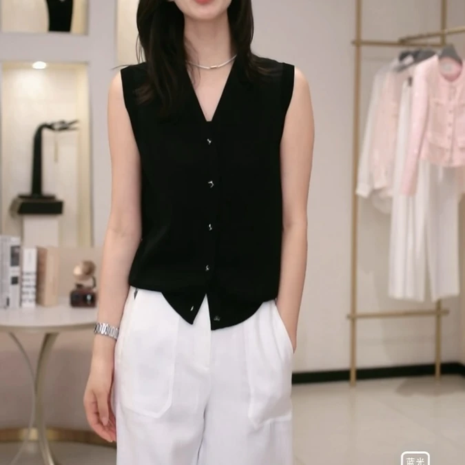 阿玛施AMASS 春夏新款时尚洋气高级黑色百搭显瘦针织衫马甲548016