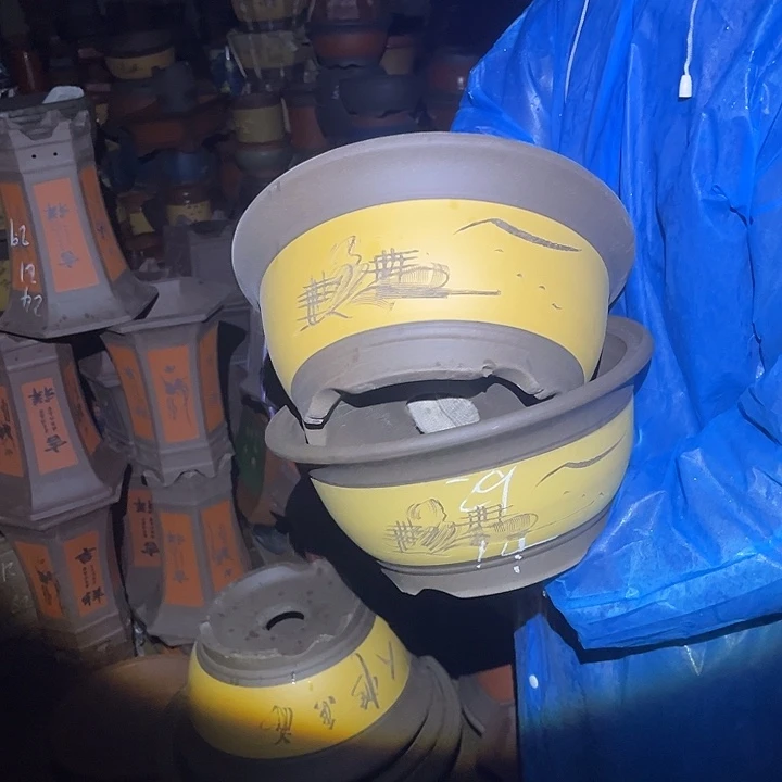 紫砂紫砂花盆和小