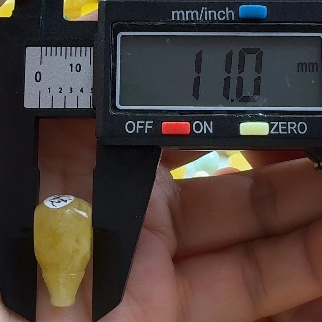 蜜蜡未镶嵌裸石27杂