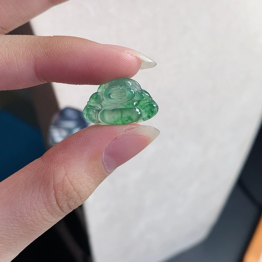 翡翠裸石缅甸天然A货翡翠阳绿佛公