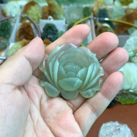 【闪购商品】蛇纹石玉颈饰未镶嵌