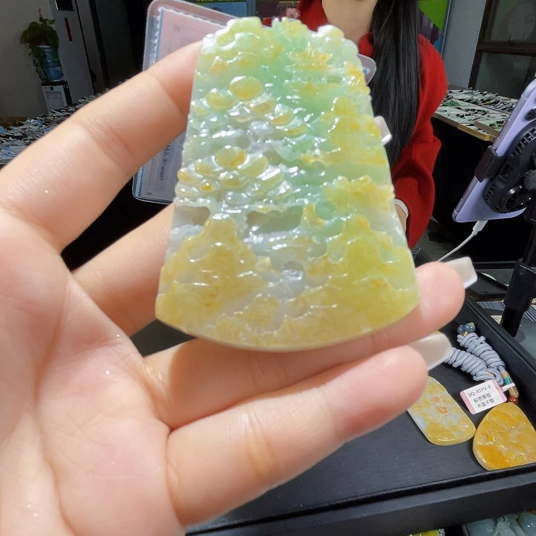 颈饰未镶嵌翡翠一