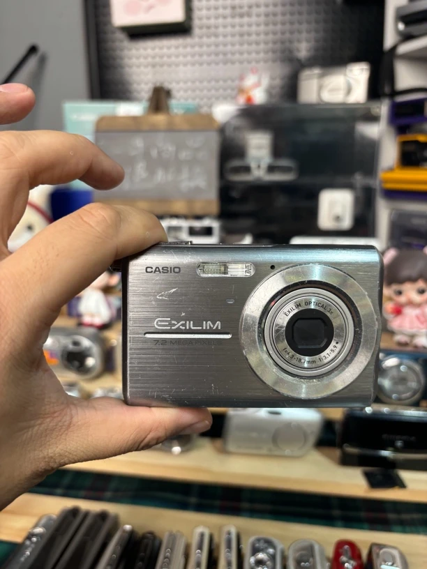9新 Casio/卡西欧 z75人像冷白氛围720w像素no退no换