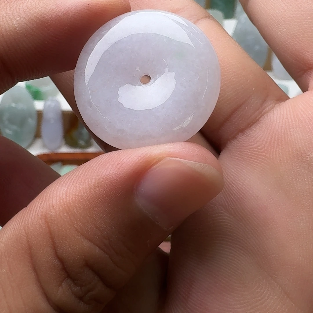 翡翠未镶嵌颈饰90