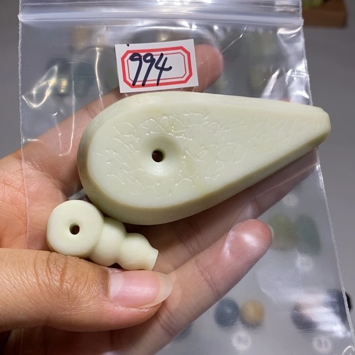 蛇纹石玉颈饰未镶嵌我****～