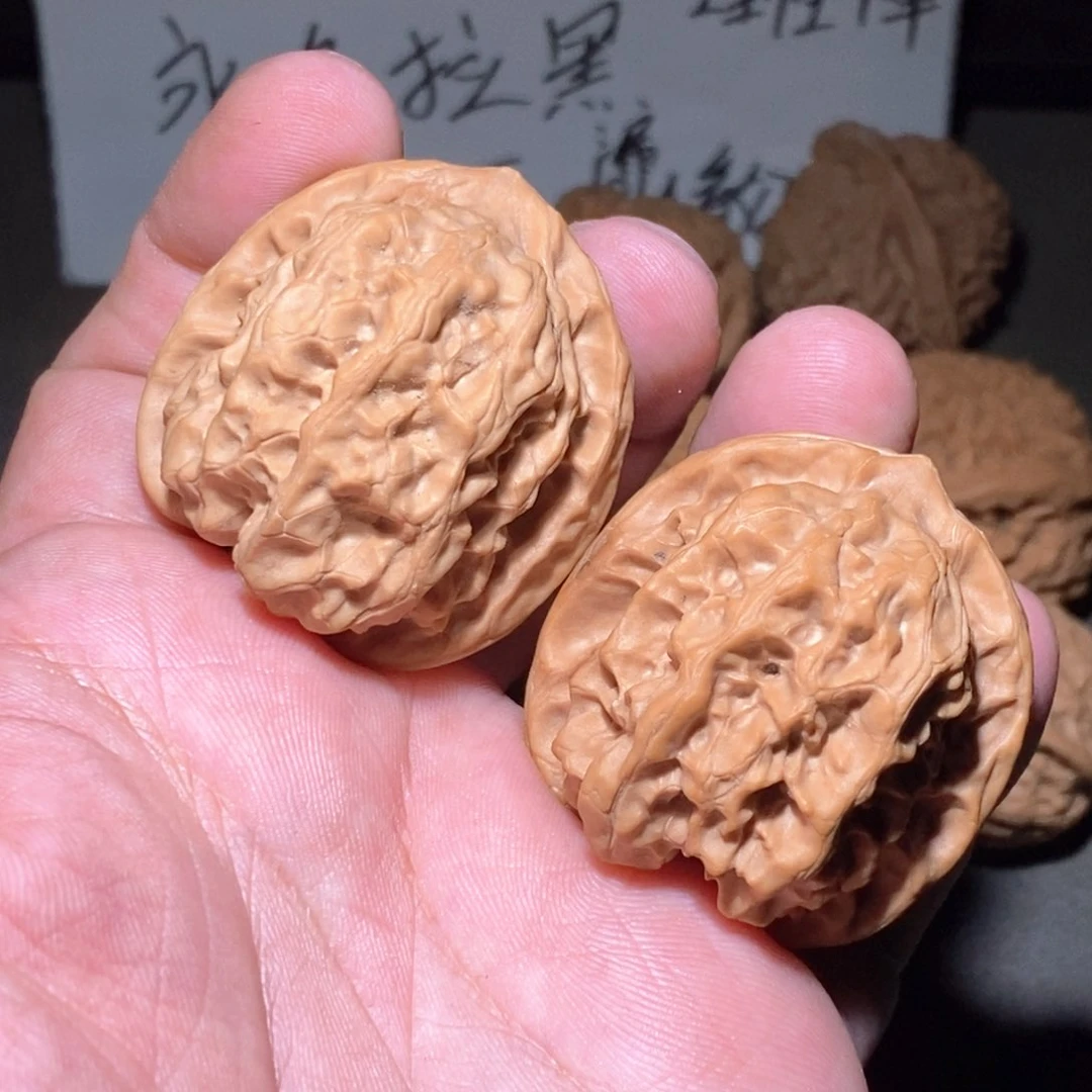 文玩核桃把件磐石