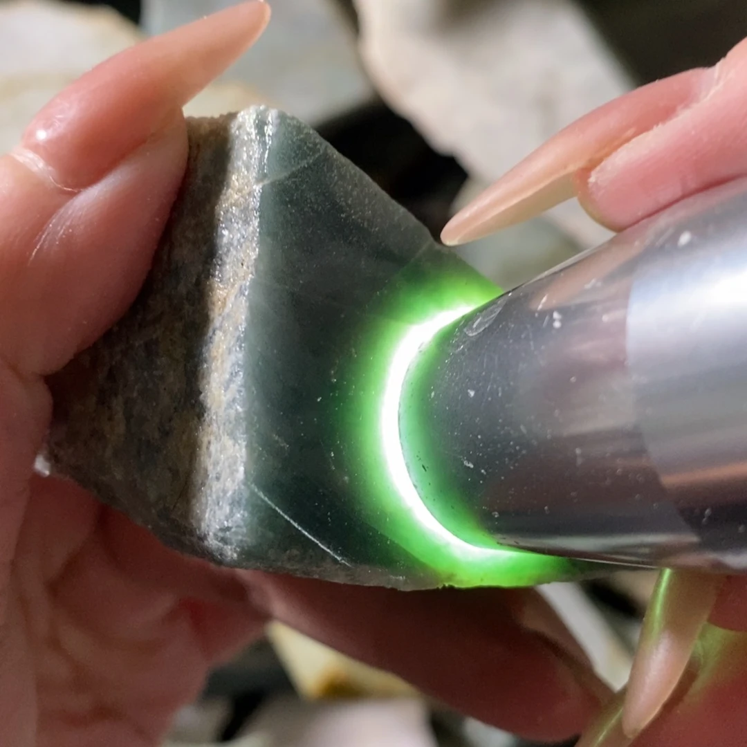 颈饰未镶嵌翡翠天然翡翠