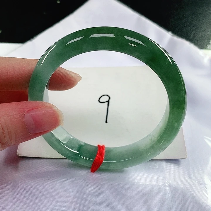 翡翠手镯未镶嵌翡翠手鐲未鑲嵌