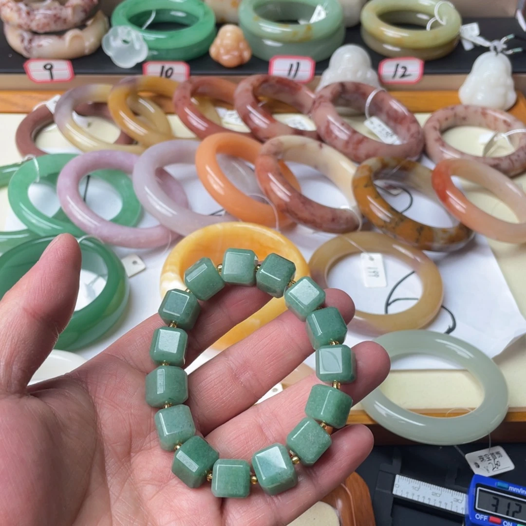 石英质玉未镶嵌手镯