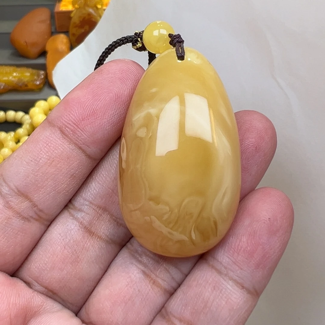 蜜蜡未镶嵌珠宝奇石15克