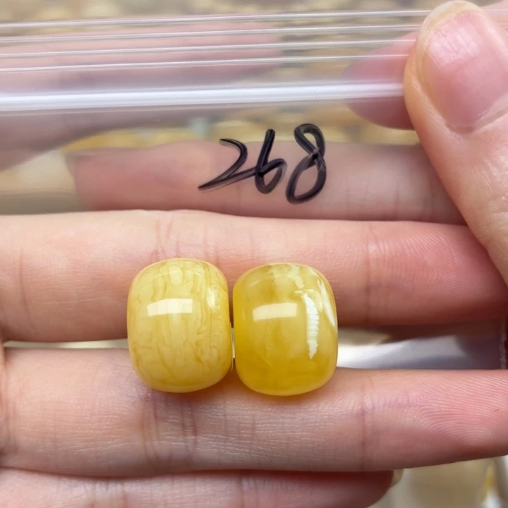 未镶嵌蜜蜡裸石元*蜜蜡16+