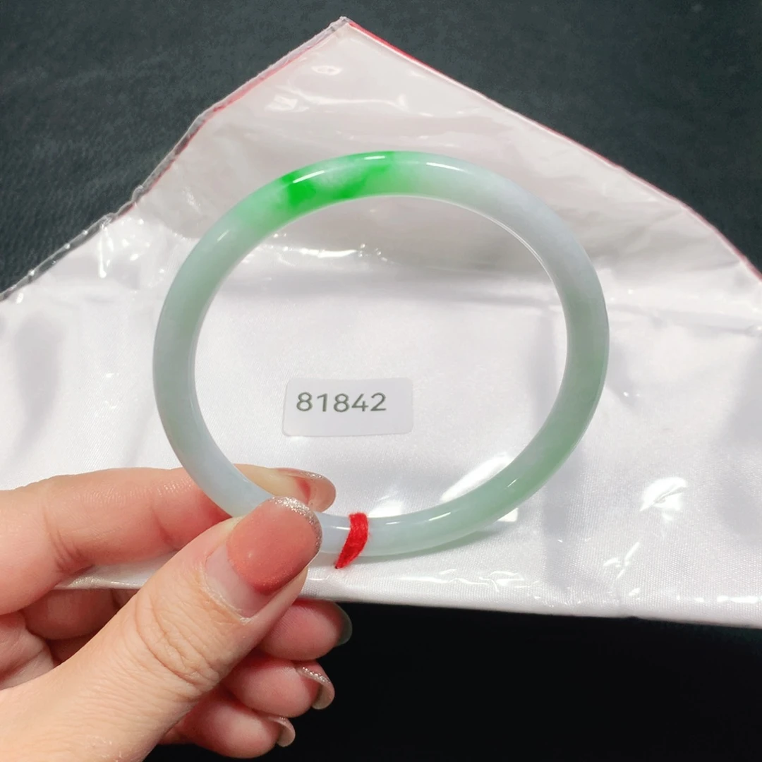 翡翠未镶嵌手镯（圆镯）03