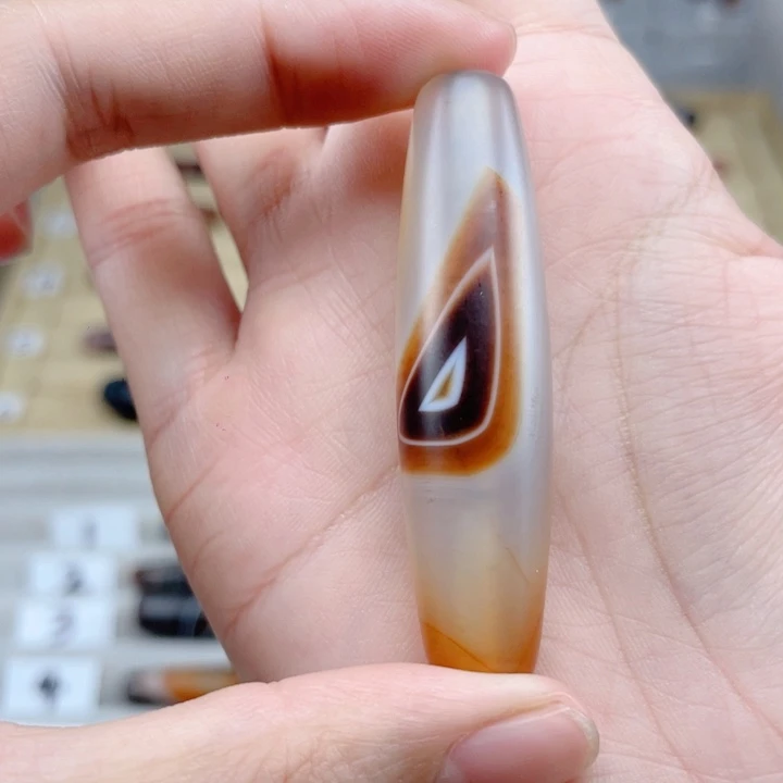 玛瑙/玉髓颈饰未镶嵌.****1