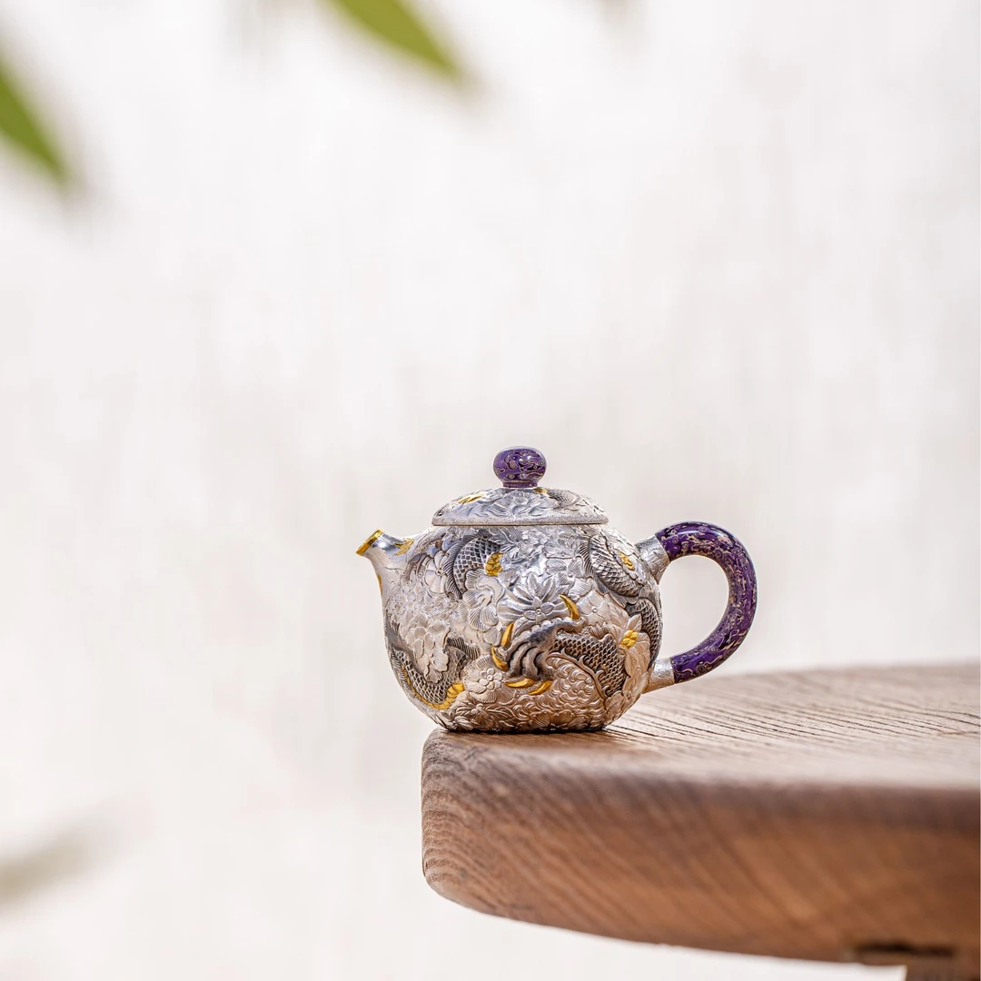 蜂鸟工坊 传承者 漆把漆钮嵌金錾刻万花龙银壶 SWA18142