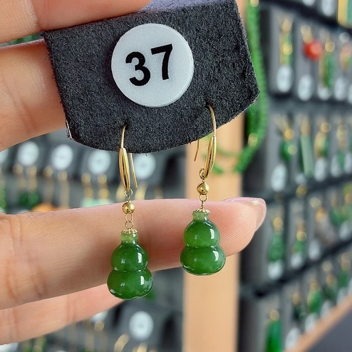 和田玉18K金镶嵌耳饰