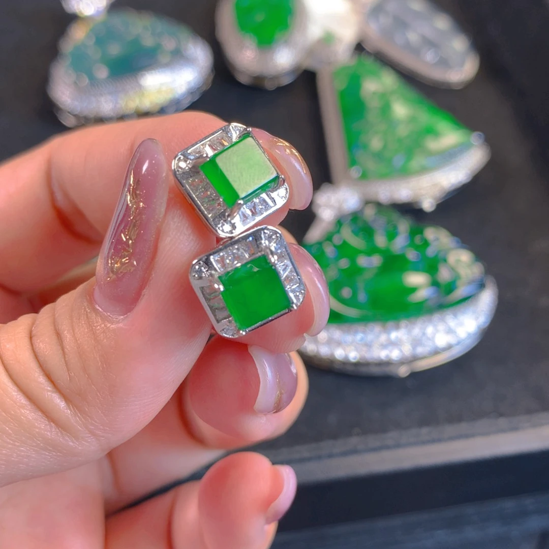 翡翠颈饰银S925镶嵌翡翠