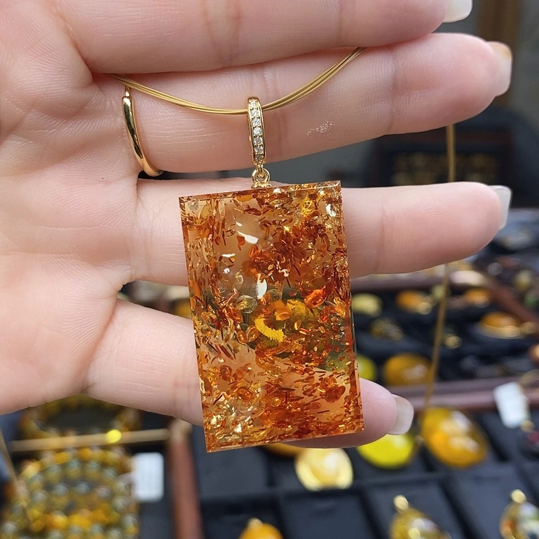 林***夕琥珀未镶嵌裸石成品