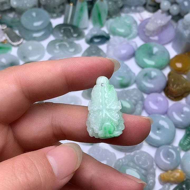翡翠未镶嵌颈饰天然翡翠