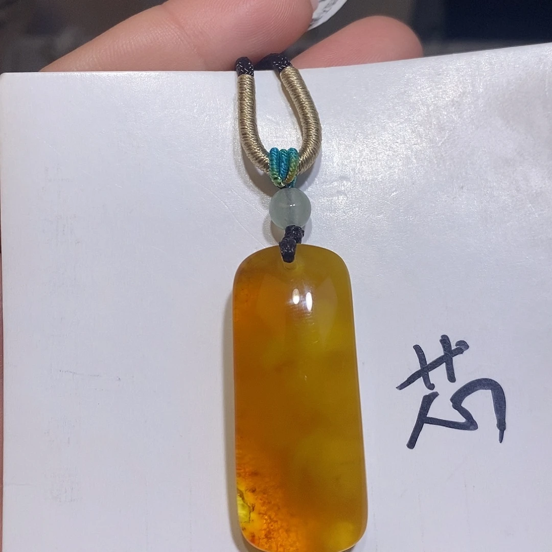 定制琥珀未镶嵌蜜蜡