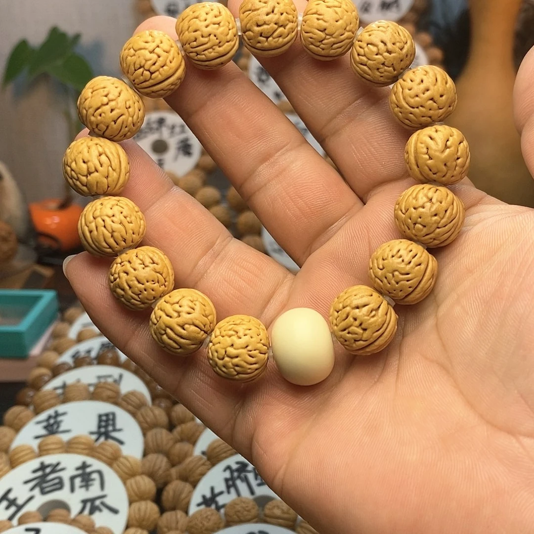 【闪购商品】草****水桃核手串盘锦肌肉