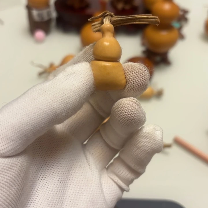 用***4天然手捻老皮葫芦