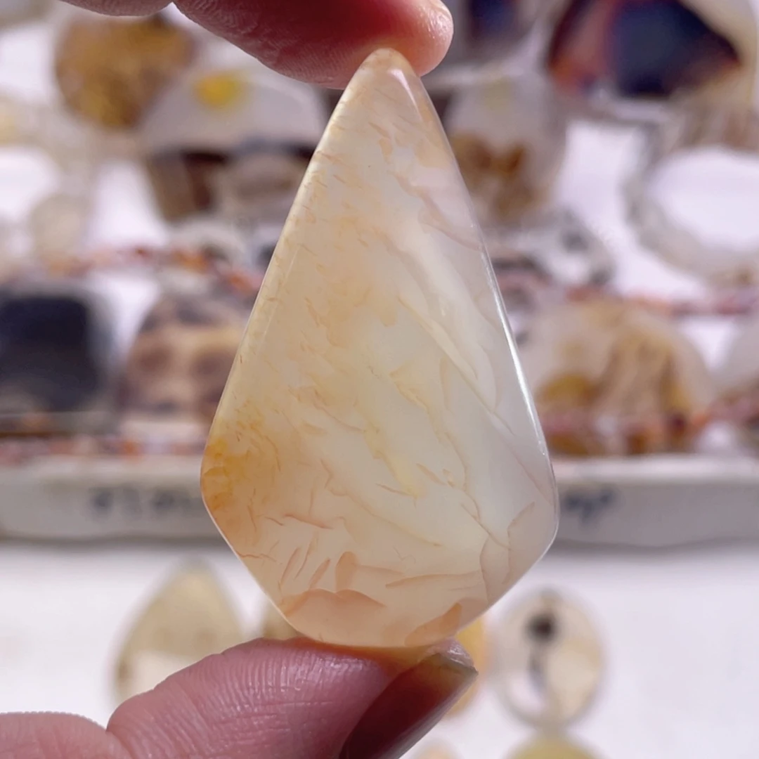 玛瑙/玉髓未镶嵌珠宝奇石