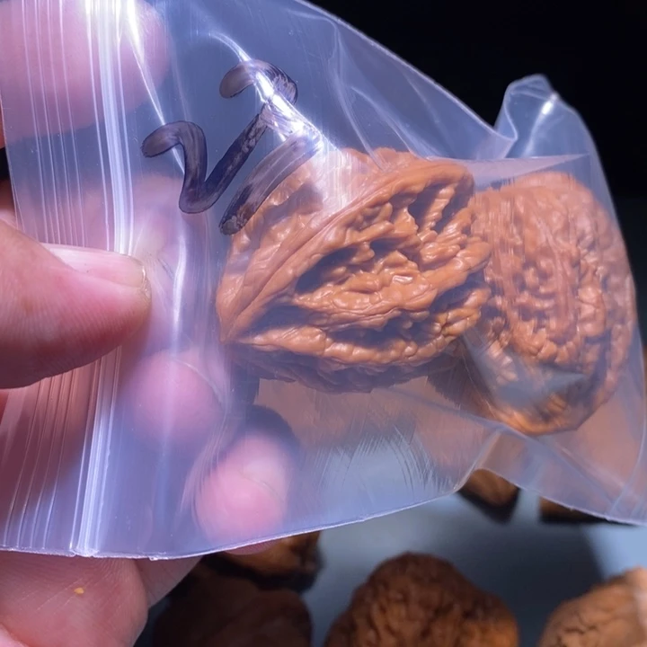 文玩核桃把件赤*23呃呃呃