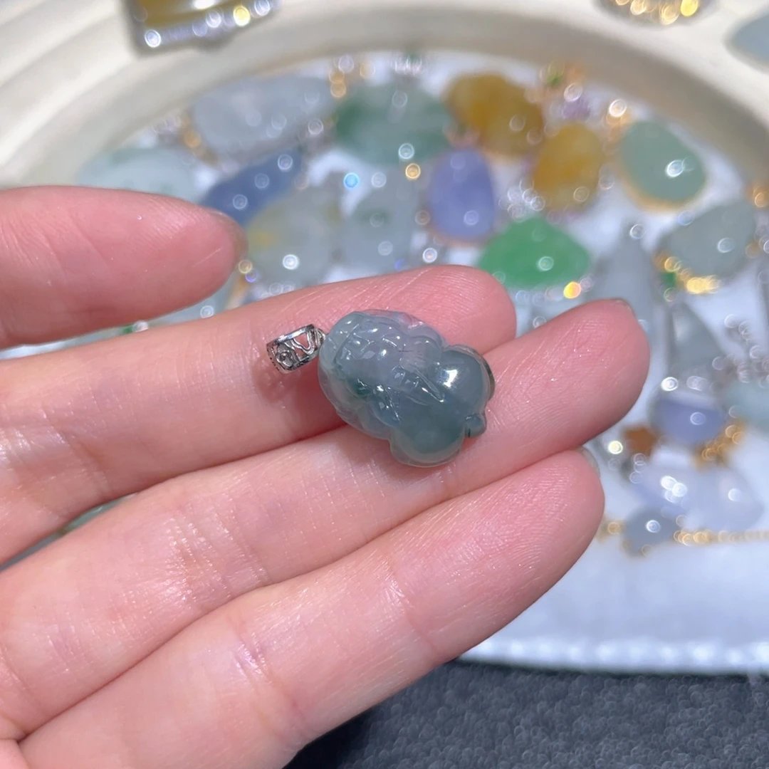 翡翠颈饰18K金镶嵌翡翠