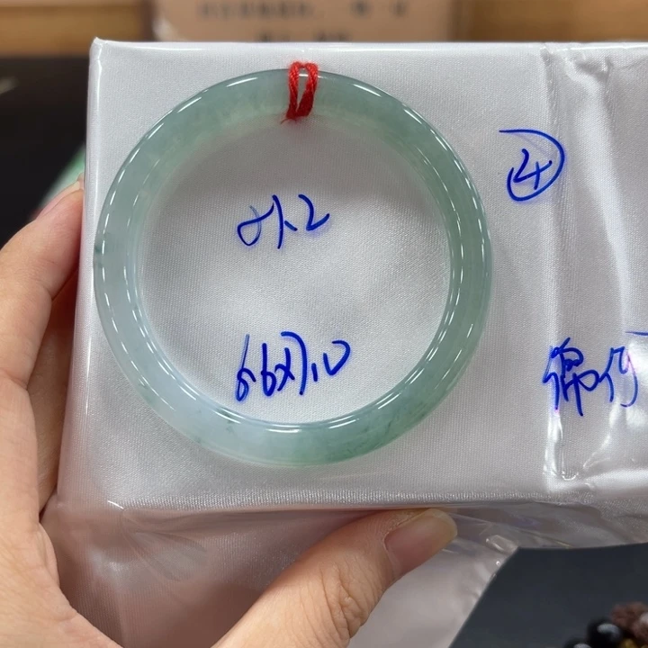 未镶嵌手镯翡翠翡翠
