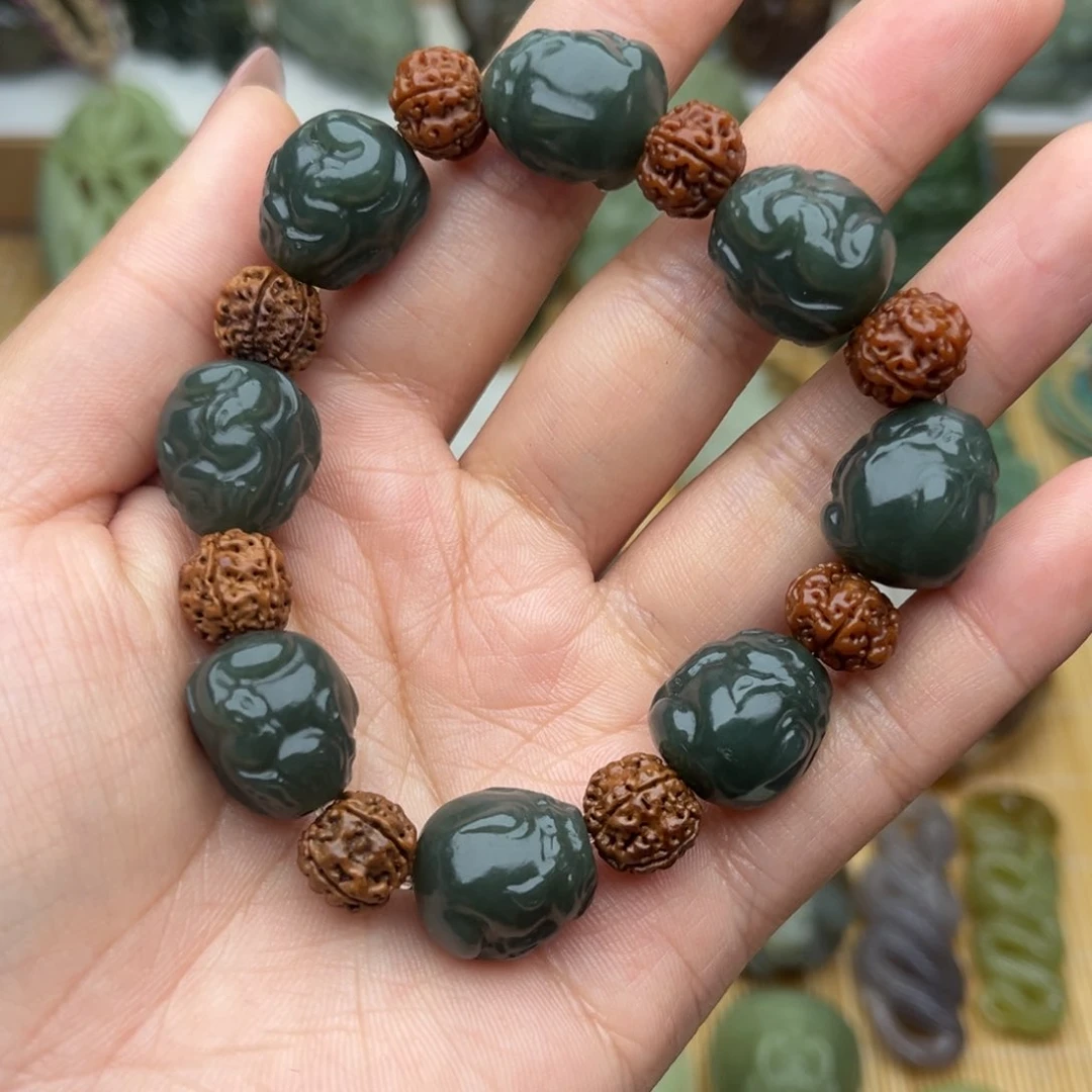 和田玉颈饰未镶嵌