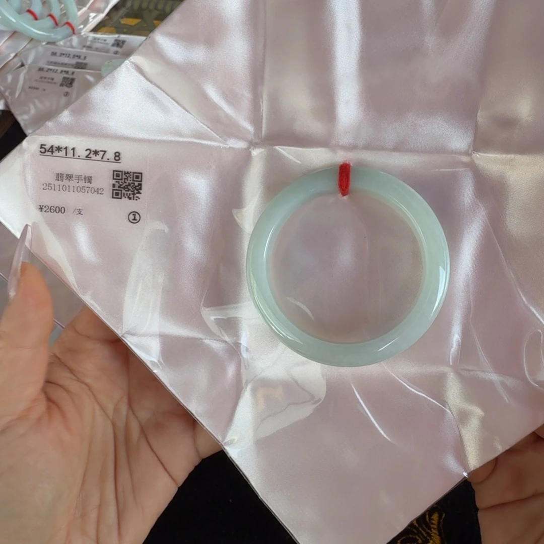 翡翠未镶嵌手镯翡翠手镯