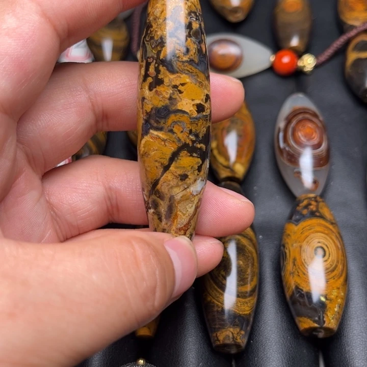 石英质玉珠宝半成品未镶嵌花*。